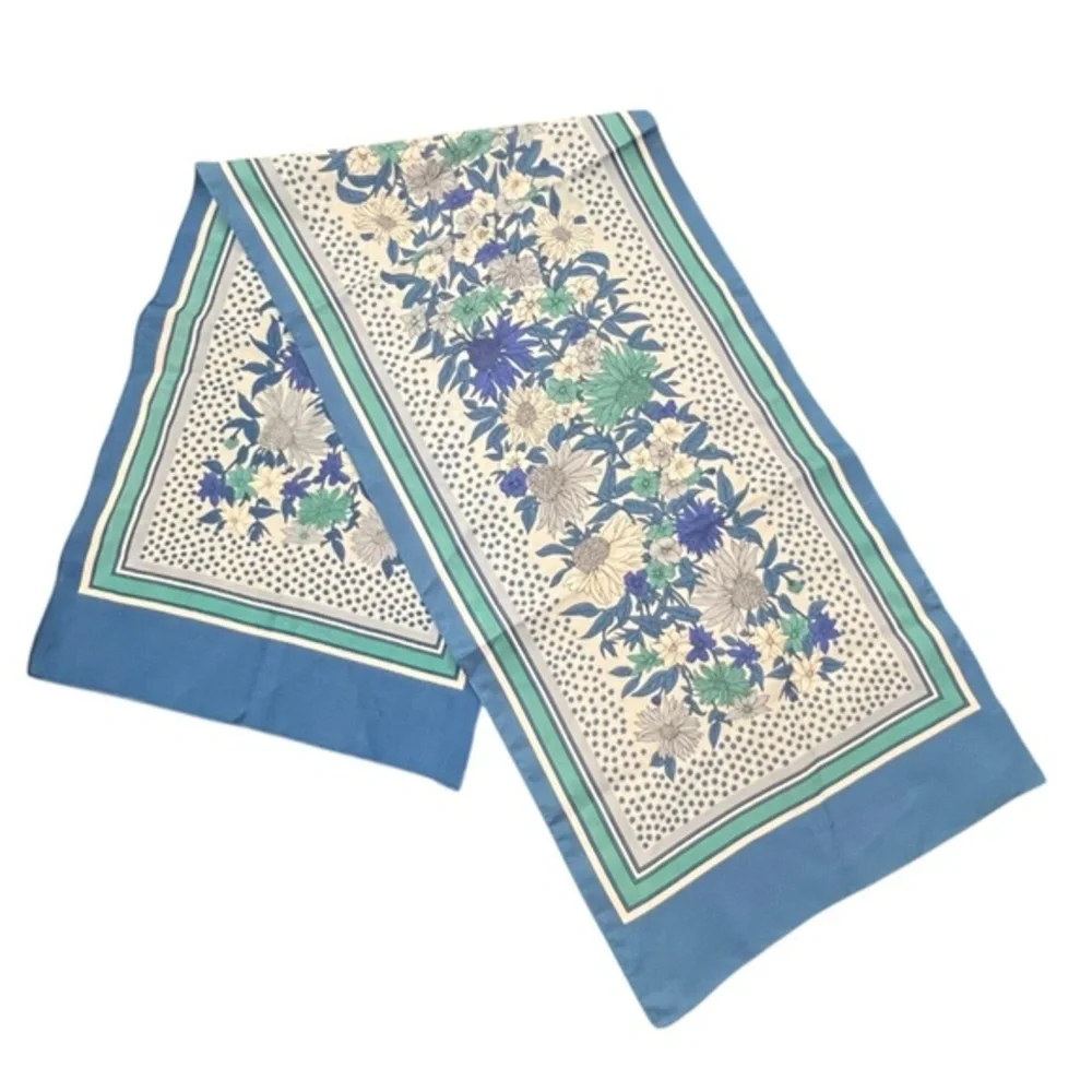 Vintage 80s Shawl Scarf Blue White Florals Cottagecore 41
